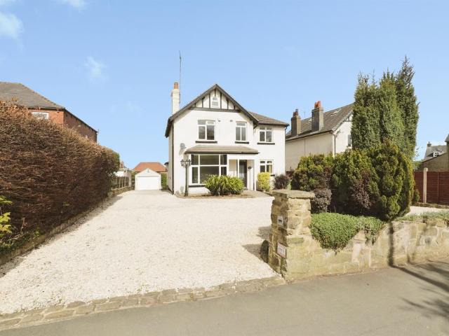 House for sale in Shadwell, West Yorkshire