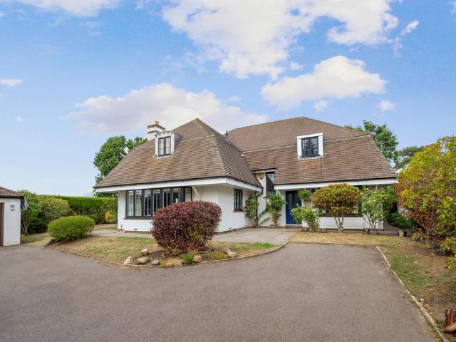 House for sale in Weybridge, Elmbridge