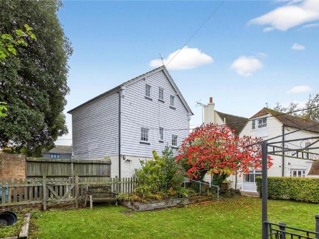 House for sale in Oad Street, Kent