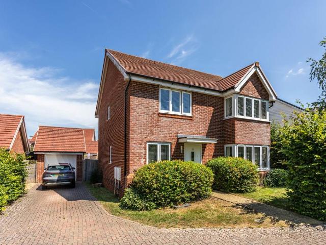 House for sale in Perryfields, West Sussex