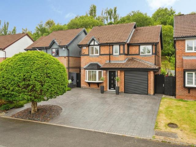 House for sale in Ringley, Lee Bank