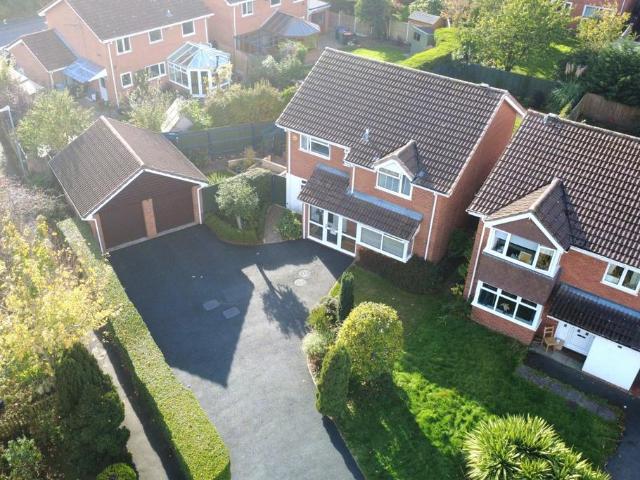 House for sale in Woodside, Madeley