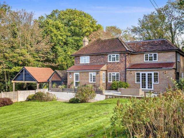 House for sale in Grove Hill, Wealden