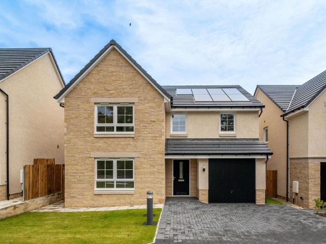 House for sale in Knightsridge, Scotland