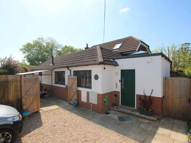 House for sale in Pachesham Park, Surrey