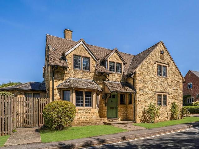 House for sale in Willington, Stratford-on-Avon
