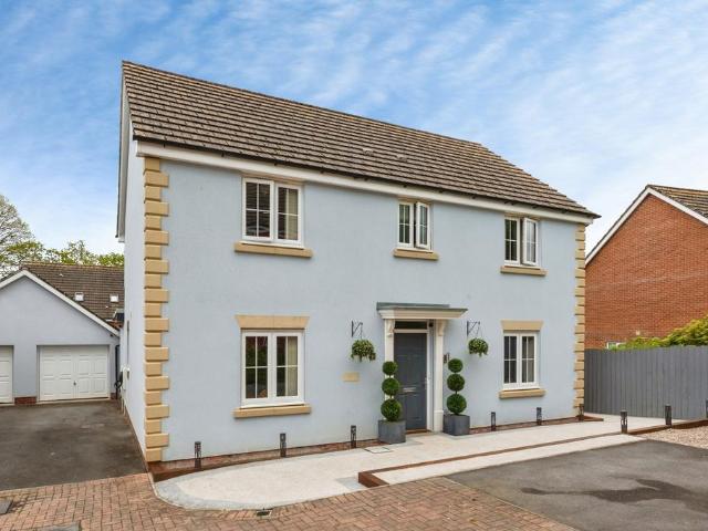 House for sale in Carmarthen, Wales