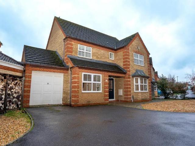 House for sale in Barton-le-clay, Bedfordshire