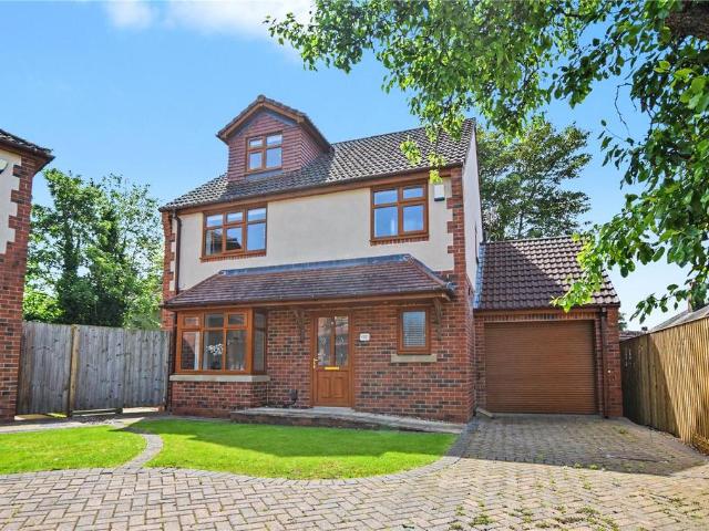 House for sale in Whitkirk, Colton