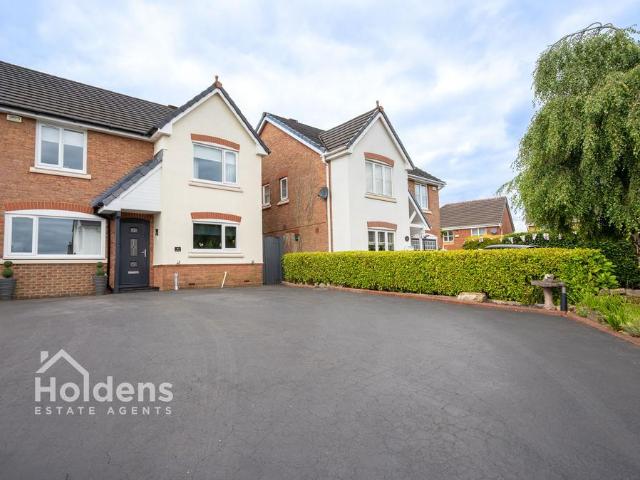 House for sale in Oakdale, Lower Darwen