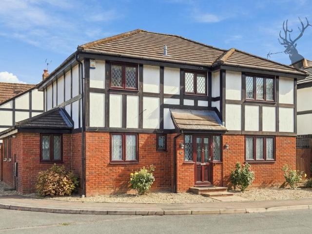 House for sale in Chigwell Row, Epping Forest