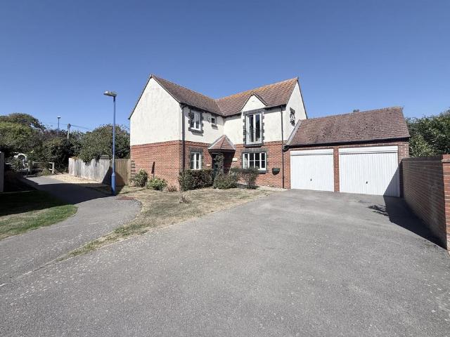 House for sale in Littlecote, West Sussex