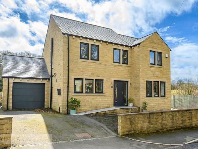 House for sale in New Mill, West Yorkshire