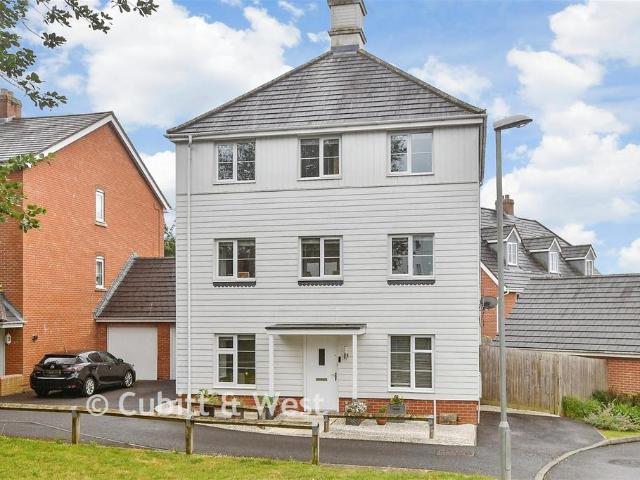 House for sale in Ansty and Staplefield, Perryfields