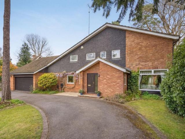 House for sale in Sunninghill and Ascot, South Ascot