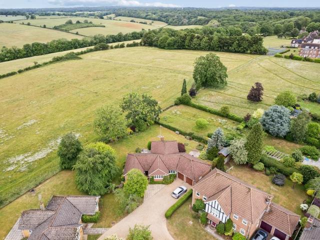 House for sale in Pouchen End, Hertfordshire