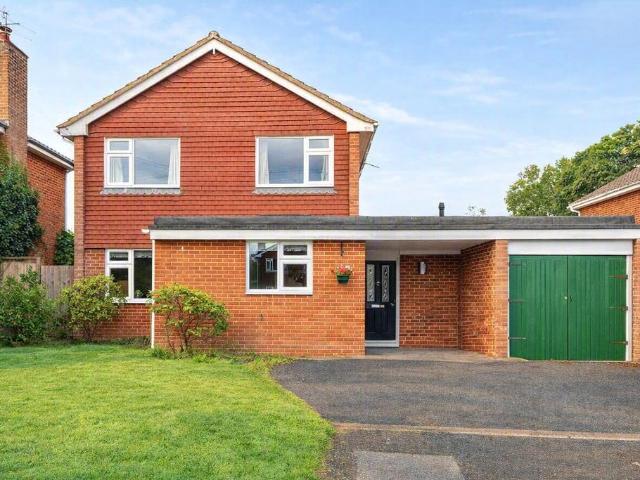 House for sale in Busbridge, Waverley