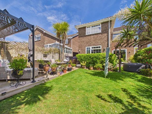 House for sale in Fishersgate, West Sussex