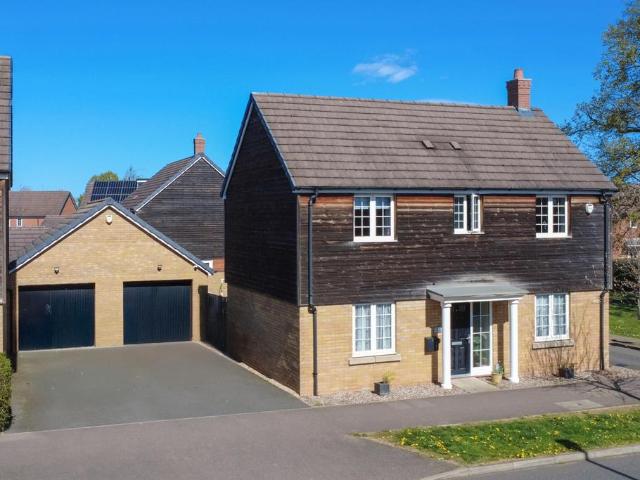 House for sale in Leighton-Linslade, Leighton Buzzard