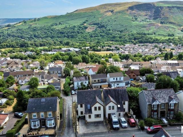 House for sale in Ystalyfera