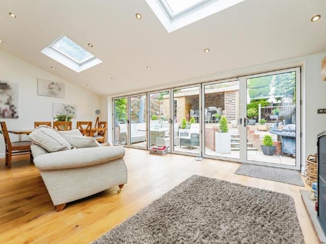 House for sale in Redbrook, Pogmoor
