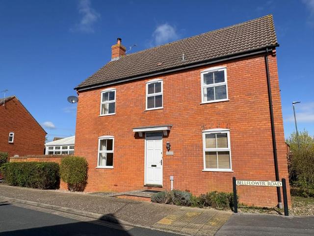 House for sale in Wheatpieces, Pamington