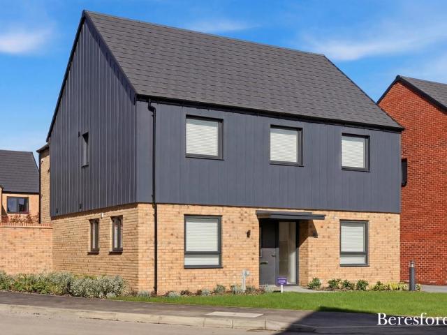 House for sale in Navestock Side, Essex