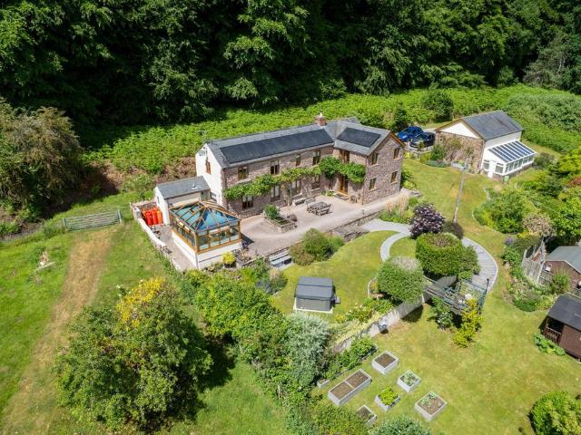 House for sale in Bromsberrow Heath, Gloucestershire