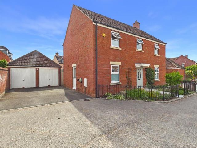 House for sale in Coney Hill, Gloucester