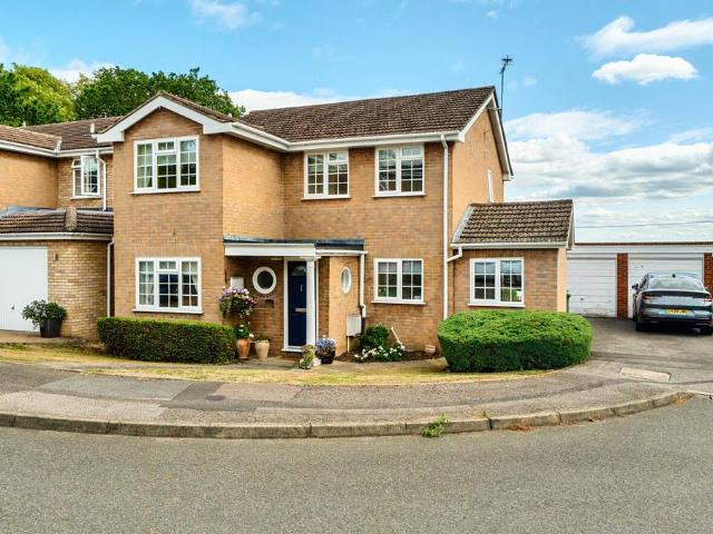 House for sale in Binfield