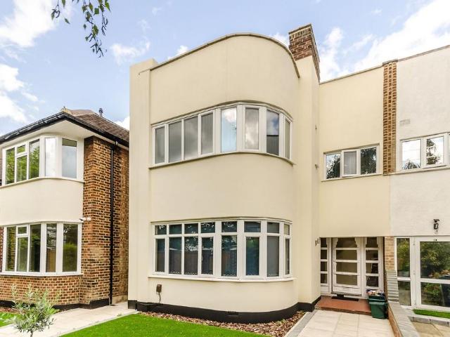 House for sale in London Borough of Hounslow, Greater London