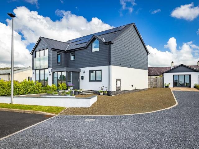 House for sale in Manorbier, Jameston