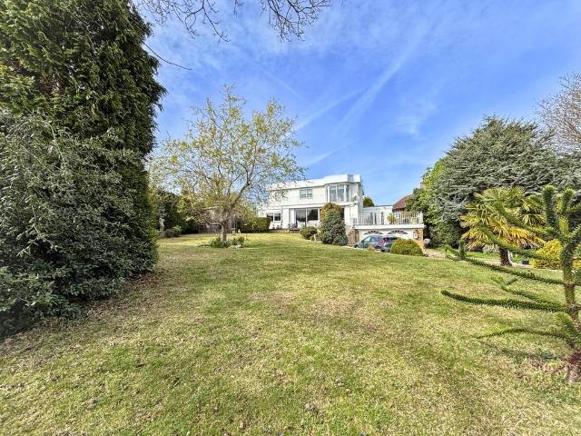 House for sale in Cooden, Heathlands