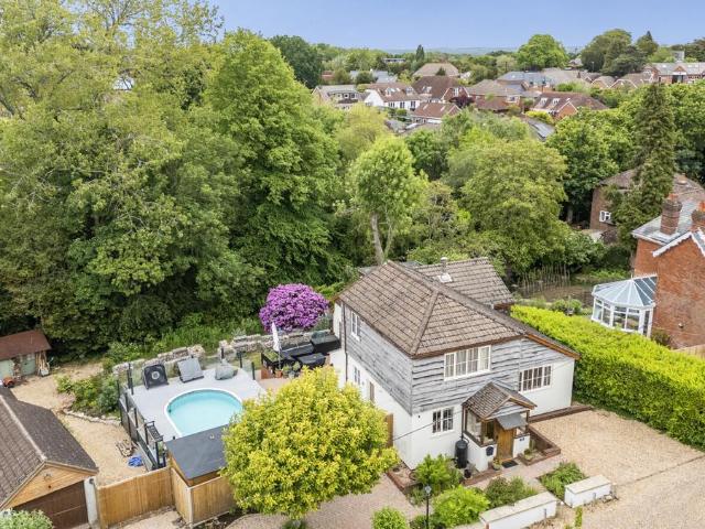 House for sale in Sarisbury Green, Fareham