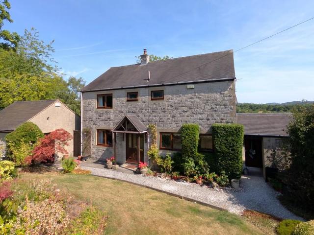 House for sale in Froggatt, East Midlands