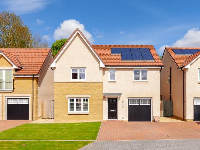 House for sale in West Calder, Scotland