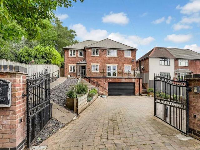 House for sale in Gedling, East Midlands