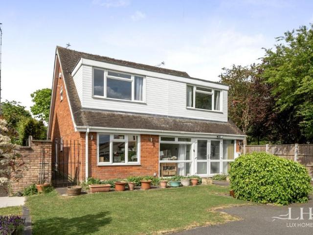 House for sale in Emerson Park, Greater London
