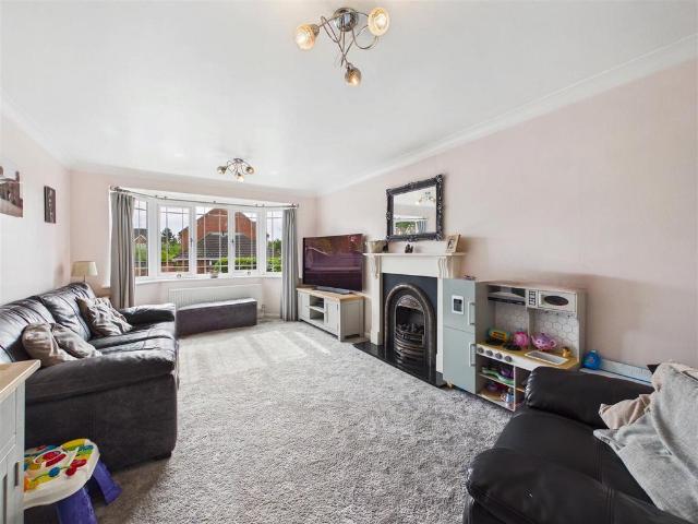 House for sale in Elmton, East Midlands