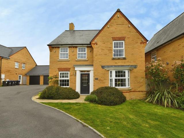 House for sale in Bishops Cannings, Wiltshire