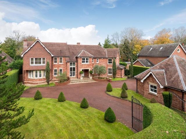 House for sale in Roe Green, Salford