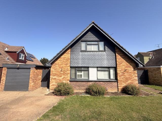 House for sale in Lee Chapel, Essex