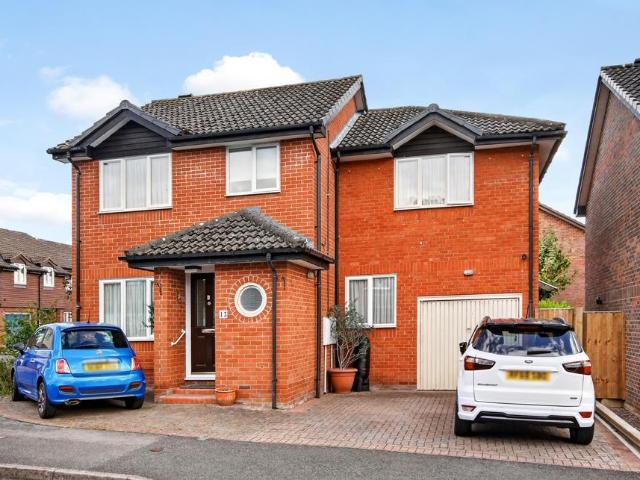 House for sale in Temple Park, Binfield