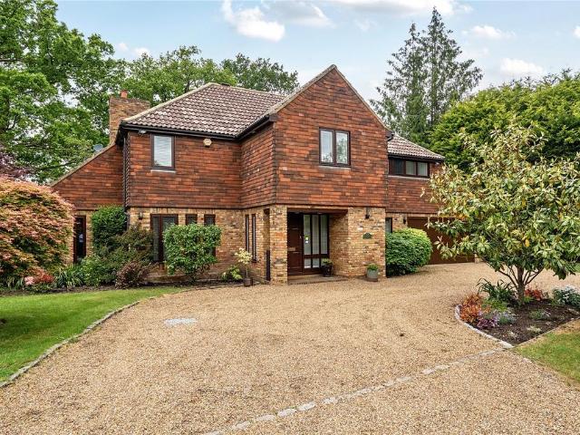 House for sale in Lower Green Esher, Blackhills