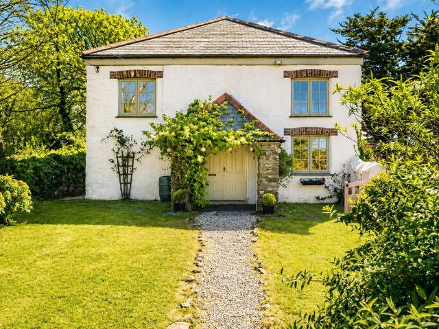 House for sale in Perrancoombe, Cornwall