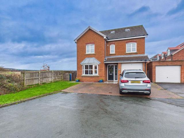 House for sale in Whitby, North Yorkshire