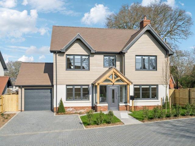 House for sale in Nuthurst, Horsham
