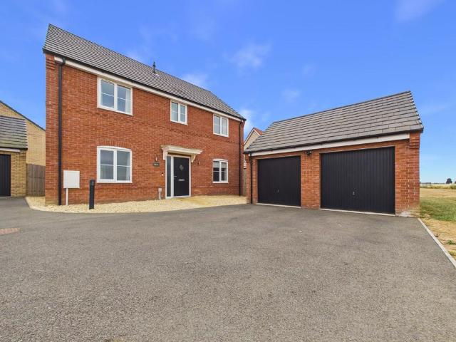 House for sale in Crowland, Gosberton Clough