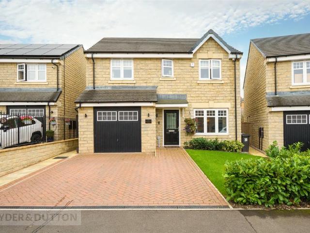 House for sale in Fixby, Kirklees
