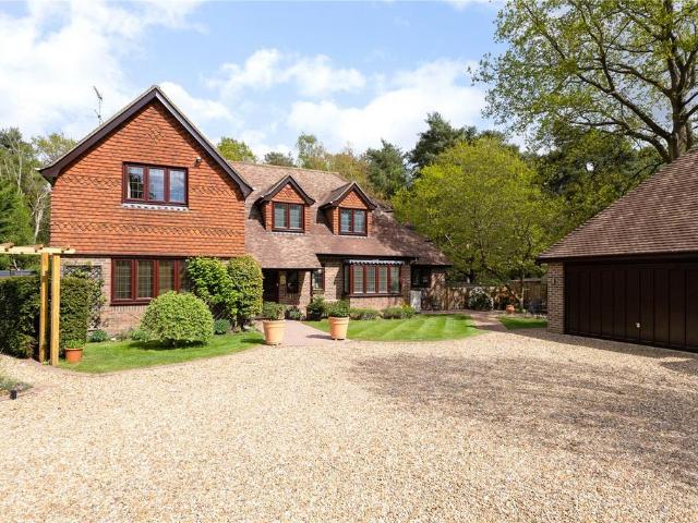 House for sale in Finchampstead